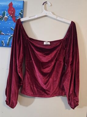Women’s Velvet Off-Shoulder Long Sleeve Top in Burgundy